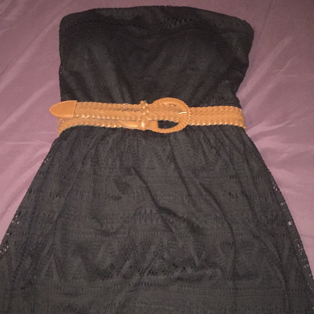 A short dress with belt